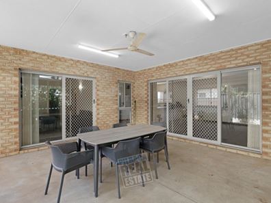 21 Bettong Bend, Baynton WA 6714
