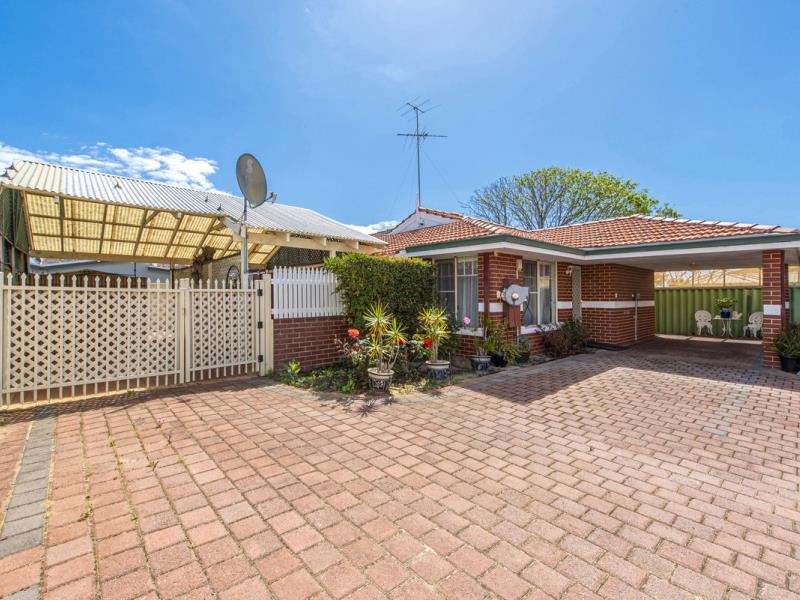 3/2 Hobley Street, Mandurah WA 6210