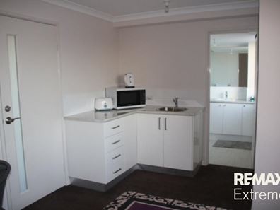 2B/2 Bouvard Walk, Clarkson WA 6030