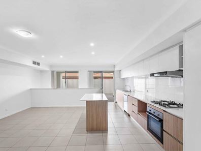 2/2 First Avenue, Applecross WA 6153