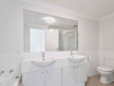 2/2 First Avenue, Applecross WA 6153