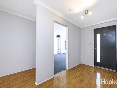 10 Beukers Way, Piara Waters WA 6112