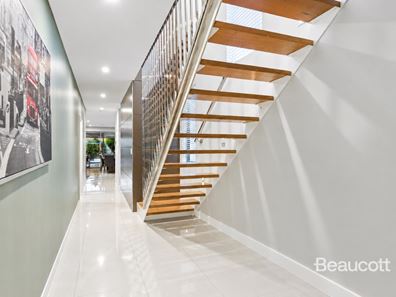 16 Lancaster Street, Dianella WA 6059
