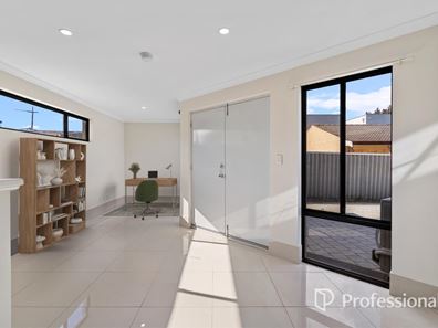 16A Durham Way, Westminster WA 6061