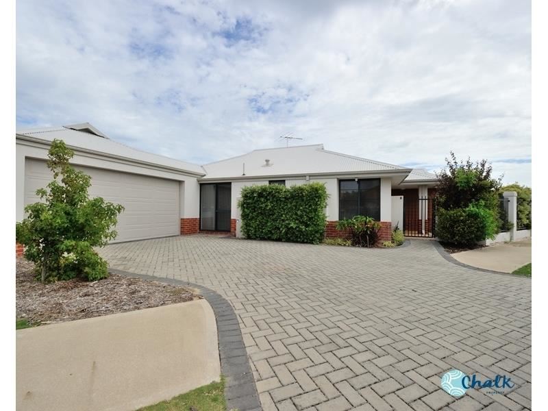 2/36 Epsilon Drive, Rockingham WA 6168