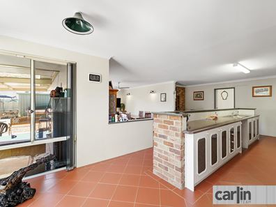 29 Derwent Crescent, Success WA 6164