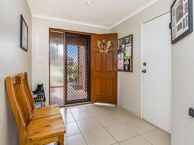 6 Shalimar Brace, Shoalwater WA 6169