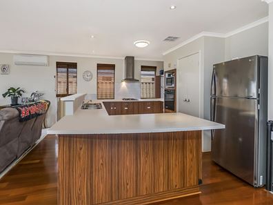 6 Shalimar Brace, Shoalwater WA 6169