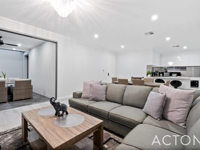 8A Warren Road, Yokine WA 6060
