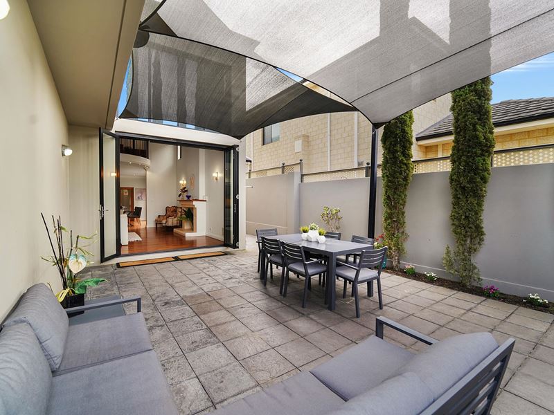 72 Moulden Avenue, Yokine WA 6060