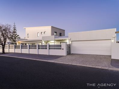 90 Bancoura Parkway, Secret Harbour WA 6173