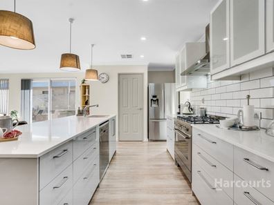 41 Carina Circle, Halls Head WA 6210