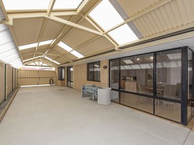 6 Gandesa Green, Port Kennedy WA 6172