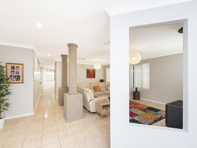 6 Gandesa Green, Port Kennedy WA 6172
