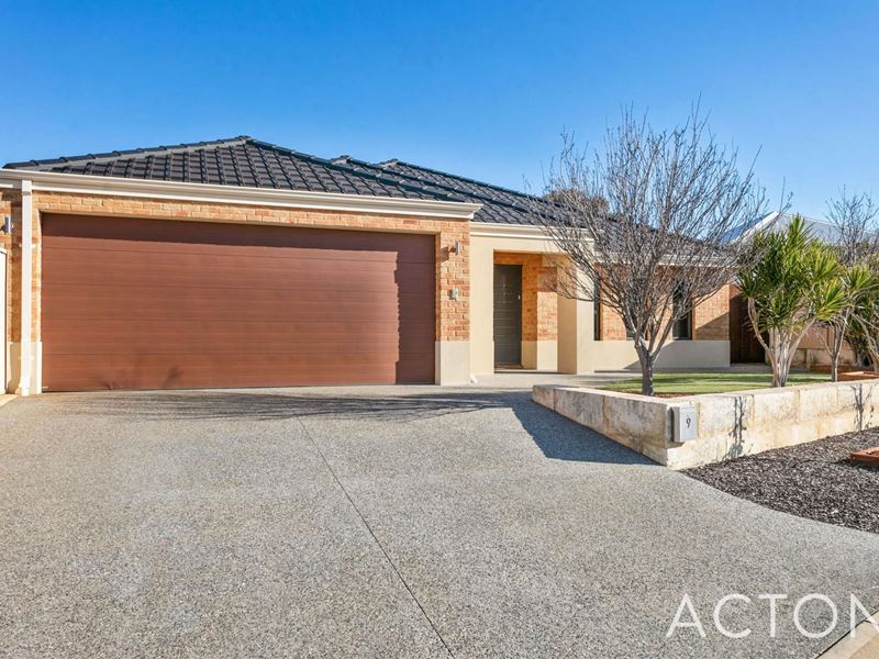 9 Kirk Close, Lake Coogee
