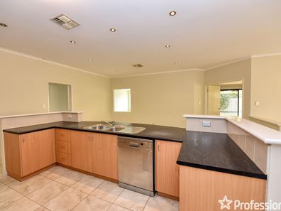 14 Bogue Way, Port Kennedy WA 6172