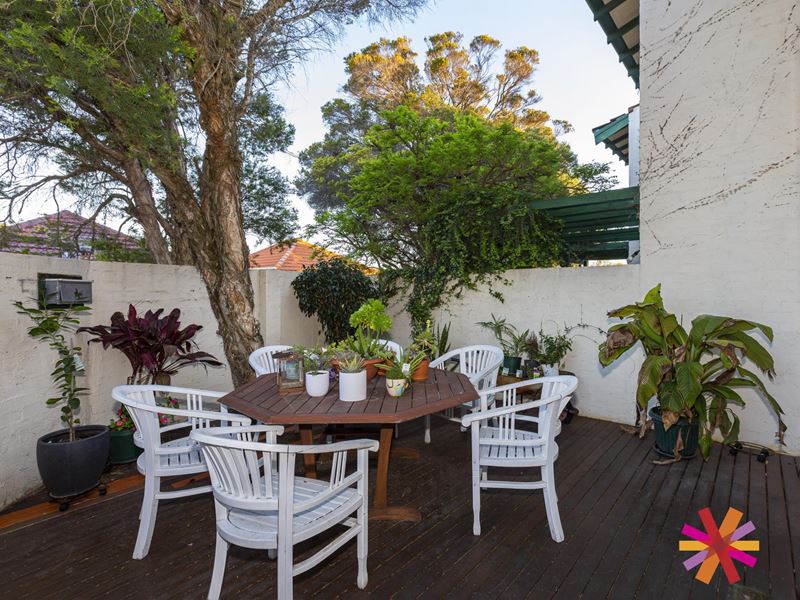 15 Poppy Lane, Como