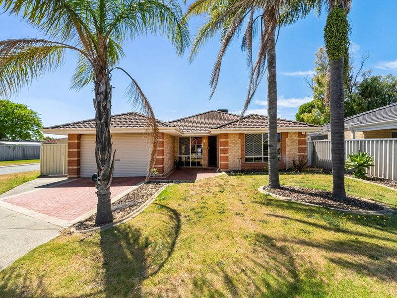 8 Mauritius Court, Waikiki