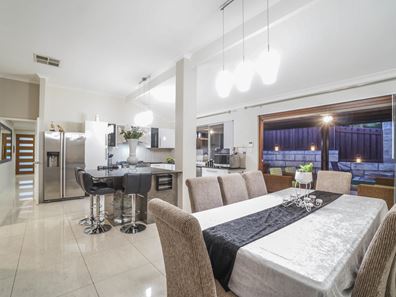 12 Midland Elbow, Mindarie WA 6030