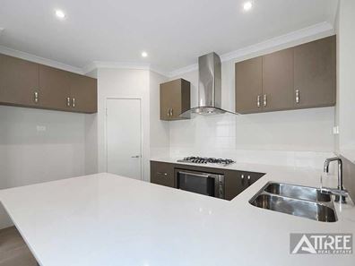 15 Ashdown Parade, Canning Vale WA 6155