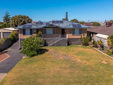 5 Seacrest St, Safety Bay WA 6169