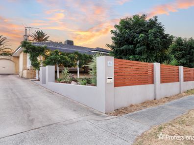 25 Walgreen Crescent, Calista WA 6167