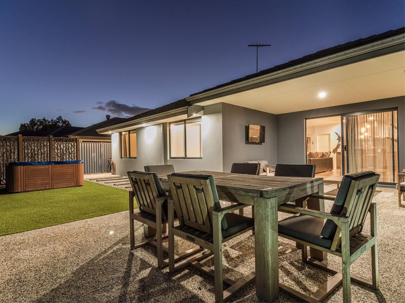 32 Magenta Crescent, Baldivis WA 6171