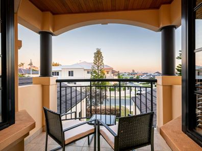 6 Marbella Drive, Hillarys WA 6025