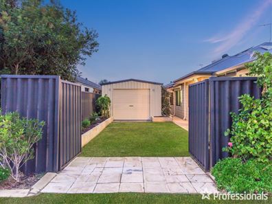 1 Whyalla Circle, Port Kennedy WA 6172