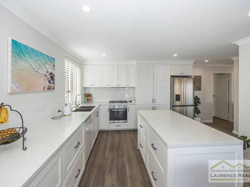 7/8 Toulon Circle, Mindarie WA 6030