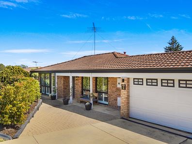 7 Alicia Street, Kallaroo WA 6025