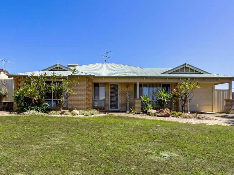 1 Allamanda Way, Halls Head WA 6210