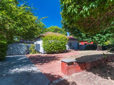 4 Stepney Road, Armadale WA 6112