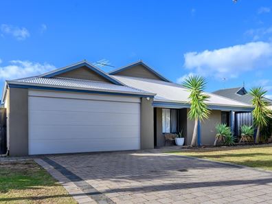 61 Karon Vista, Halls Head WA 6210