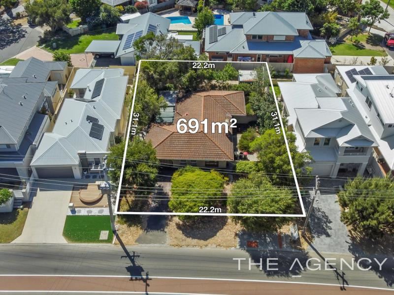 13 Mawson Crescent, Hillarys