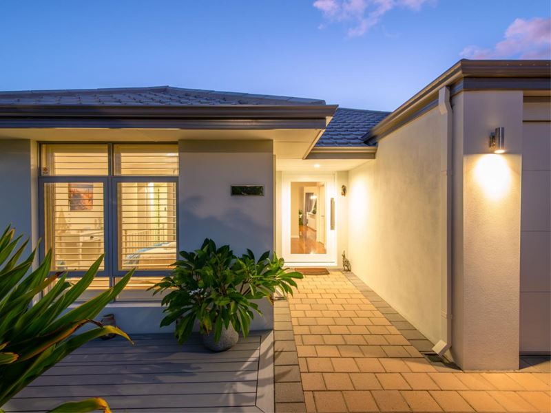 33 Temptation Drive, Jindalee