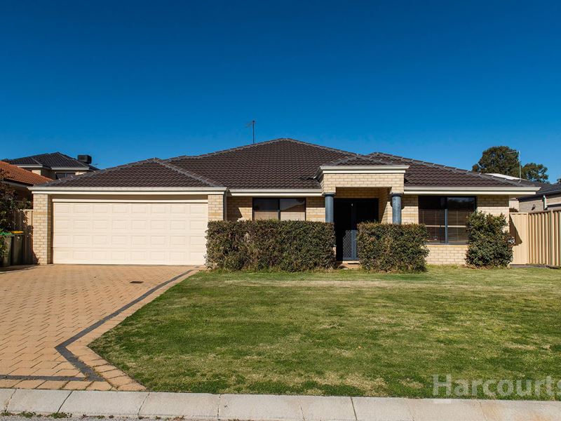 11 Tissington Drive, Darch WA 6065