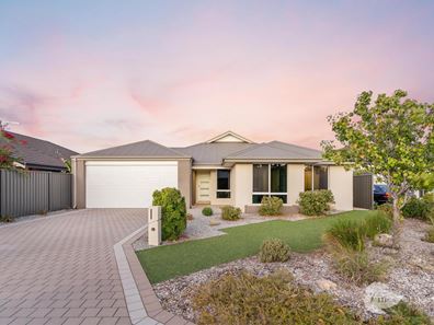 8 Vienta Street, Aveley WA 6069