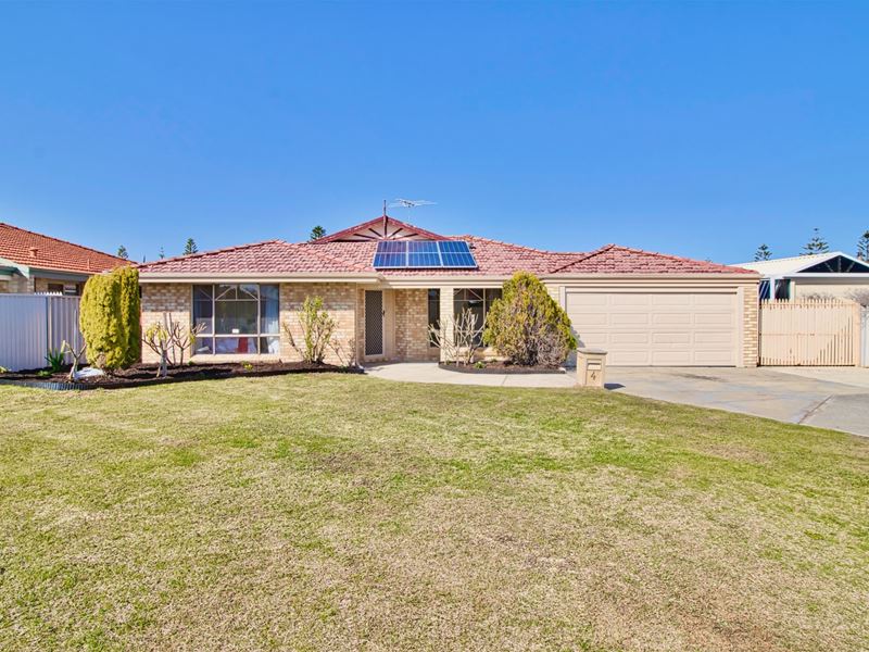 4 Dory Way, Warnbro WA 6169