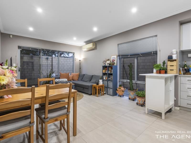 2/190 Ravenswood Drive, Nollamara