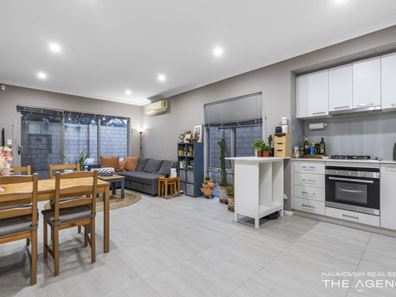 2/190 Ravenswood Drive, Nollamara WA 6061