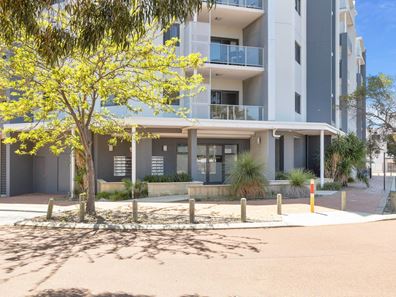 71/6 Walsh Loop, Joondalup WA 6027