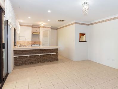 8 Bell Court, Armadale WA 6112