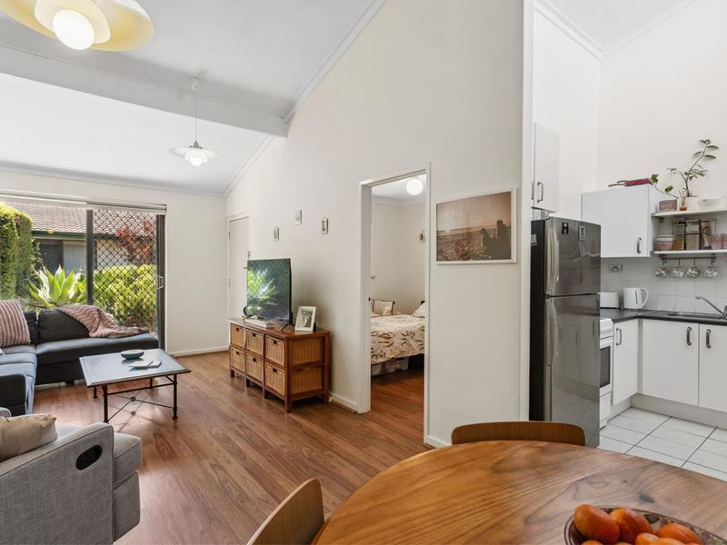 19/208 North Beach Drive, Tuart Hill
