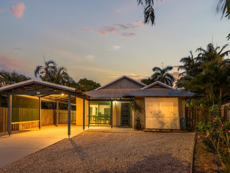 13B Hawkes Place, Cable Beach