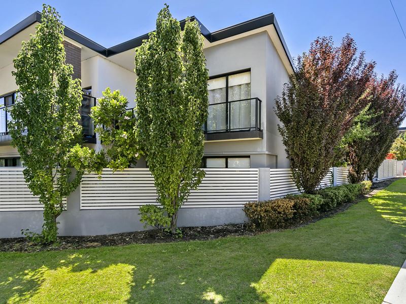 4/14 Davilak Avenue, Hamilton Hill