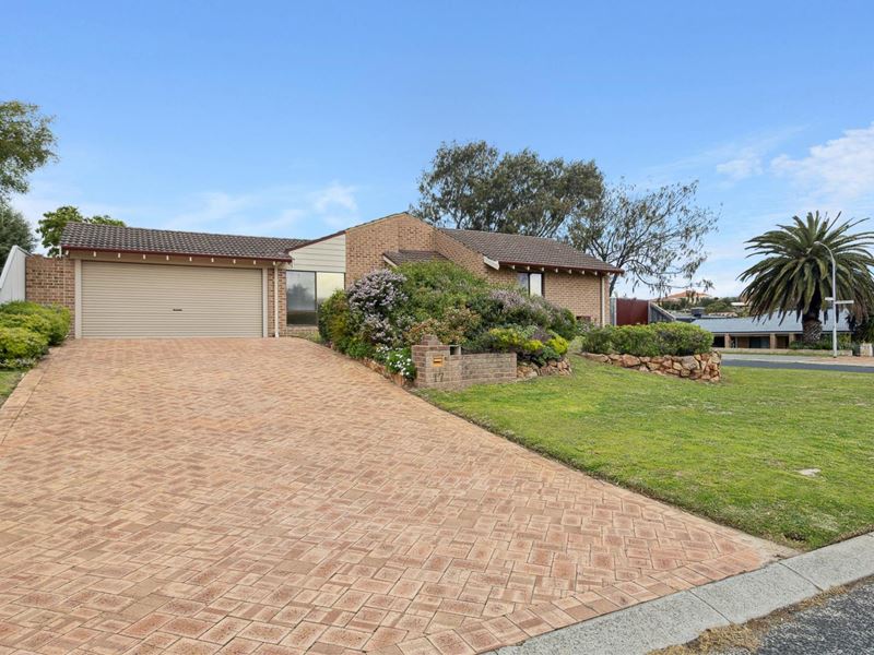 17 Calais Way, Sorrento WA 6020