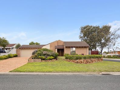 17 Calais Way, Sorrento WA 6020