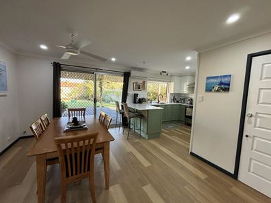 32 Donald Drive, Safety Bay WA 6169