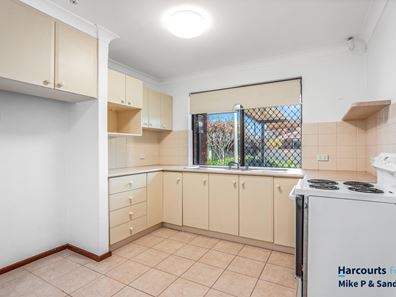 2/453 Riverton Drive East, Riverton WA 6148